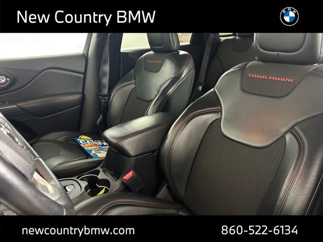 Used 2017 Jeep Cherokee Trailhawk w/ Comfort/Convenience Group image 25
