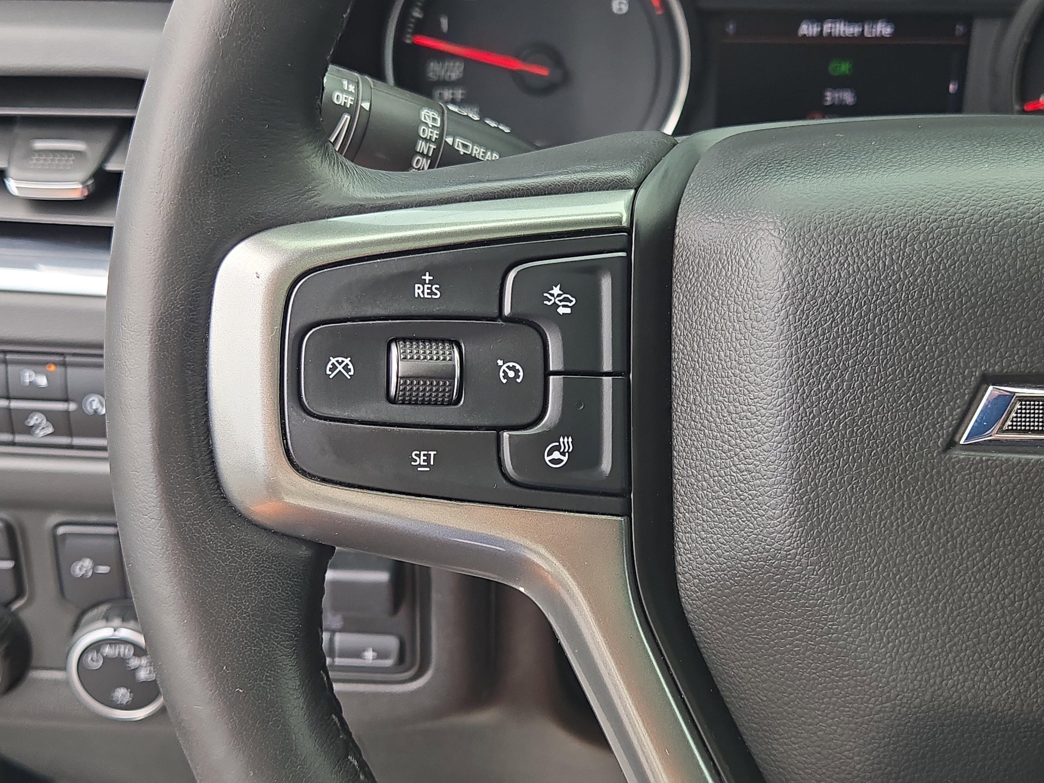 Used 2021 Chevrolet Tahoe Z71 w/ Z71 Signature Package AWD/4WD image 28