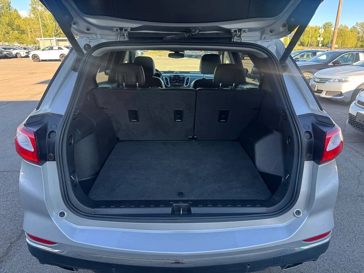 Used 2019 Chevrolet Equinox Premier AWD/4WD image 18