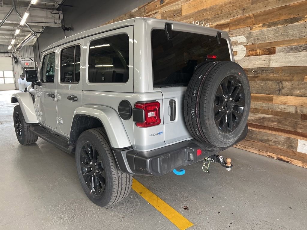 Used 2023 Jeep Wrangler Sahara 4xe image 9