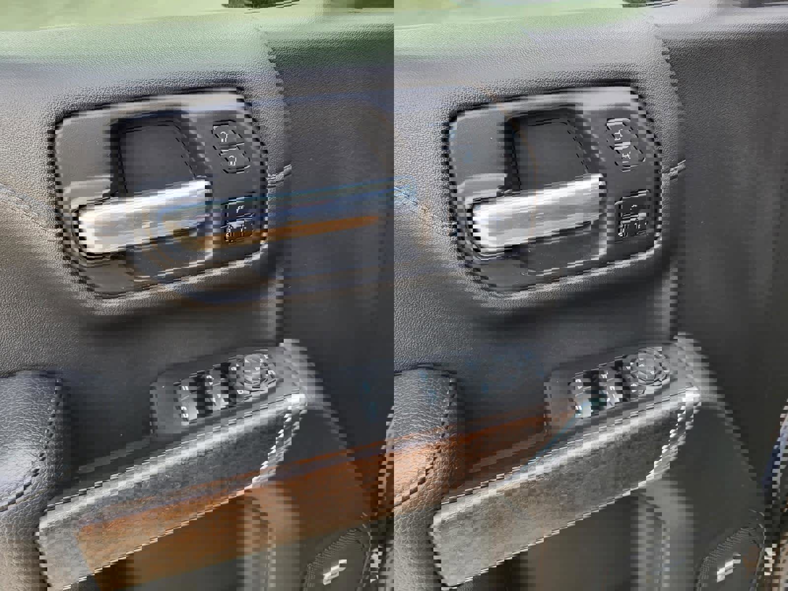 Used 2020 GMC Sierra 1500 Denali w/ Technology Package image 16