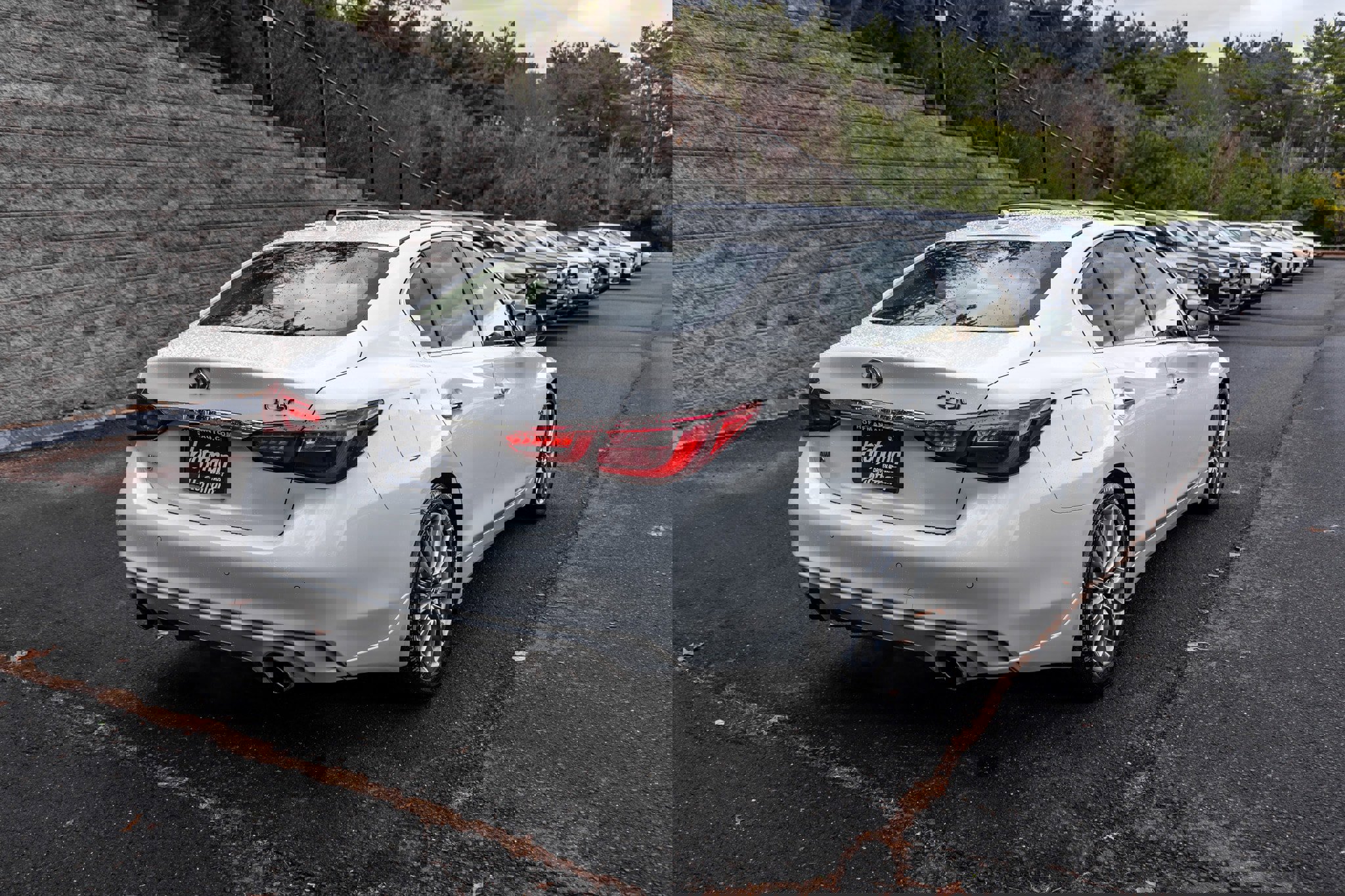 Used 2018 INFINITI Q50 Luxe w/ Sensory Package (Luxe) image 5