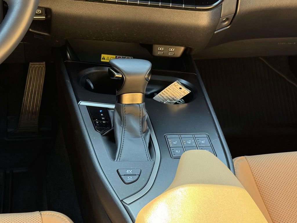 Used 2024 Lexus UX 250h AWD w/ Premium Package image 20