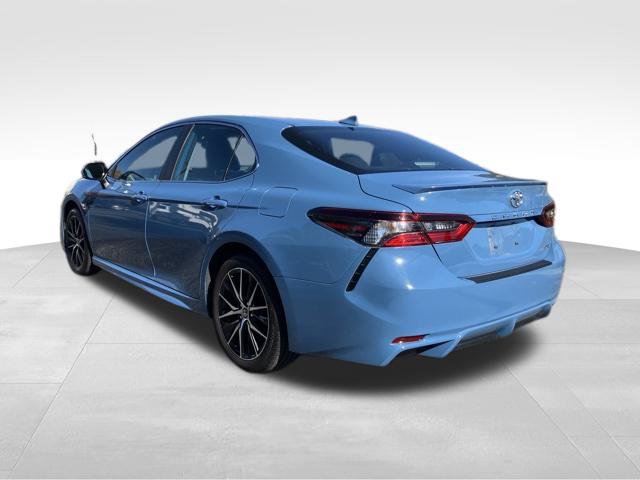 Used 2024 Toyota Camry SE w/ Cold Weather Package FWD image 8