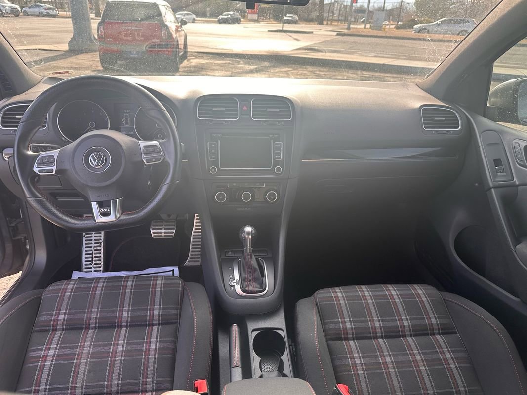 Used 2013 Volkswagen Golf 4-Door image 10