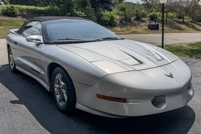 Used 1997 Pontiac Firebird Trans Am RWD image 20