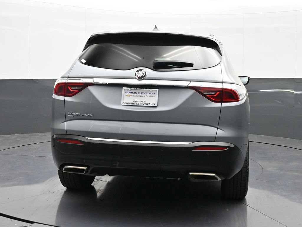 Used 2023 Buick Enclave Essence AWD/4WD image 4