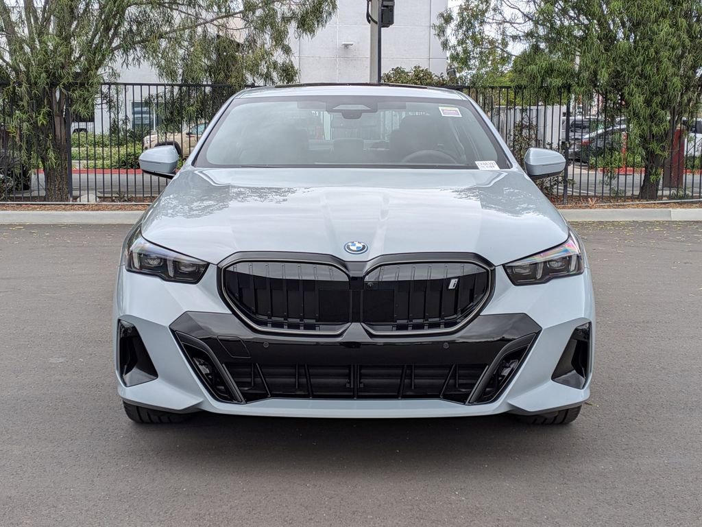 New 2027 BMW i5 eDrive40 w/ M Sport Package RWD image 4