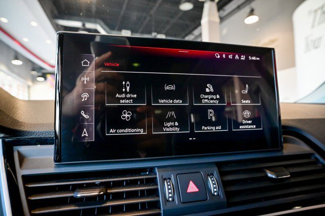 Used 2024 Audi Q5 e Premium Plus image 38
