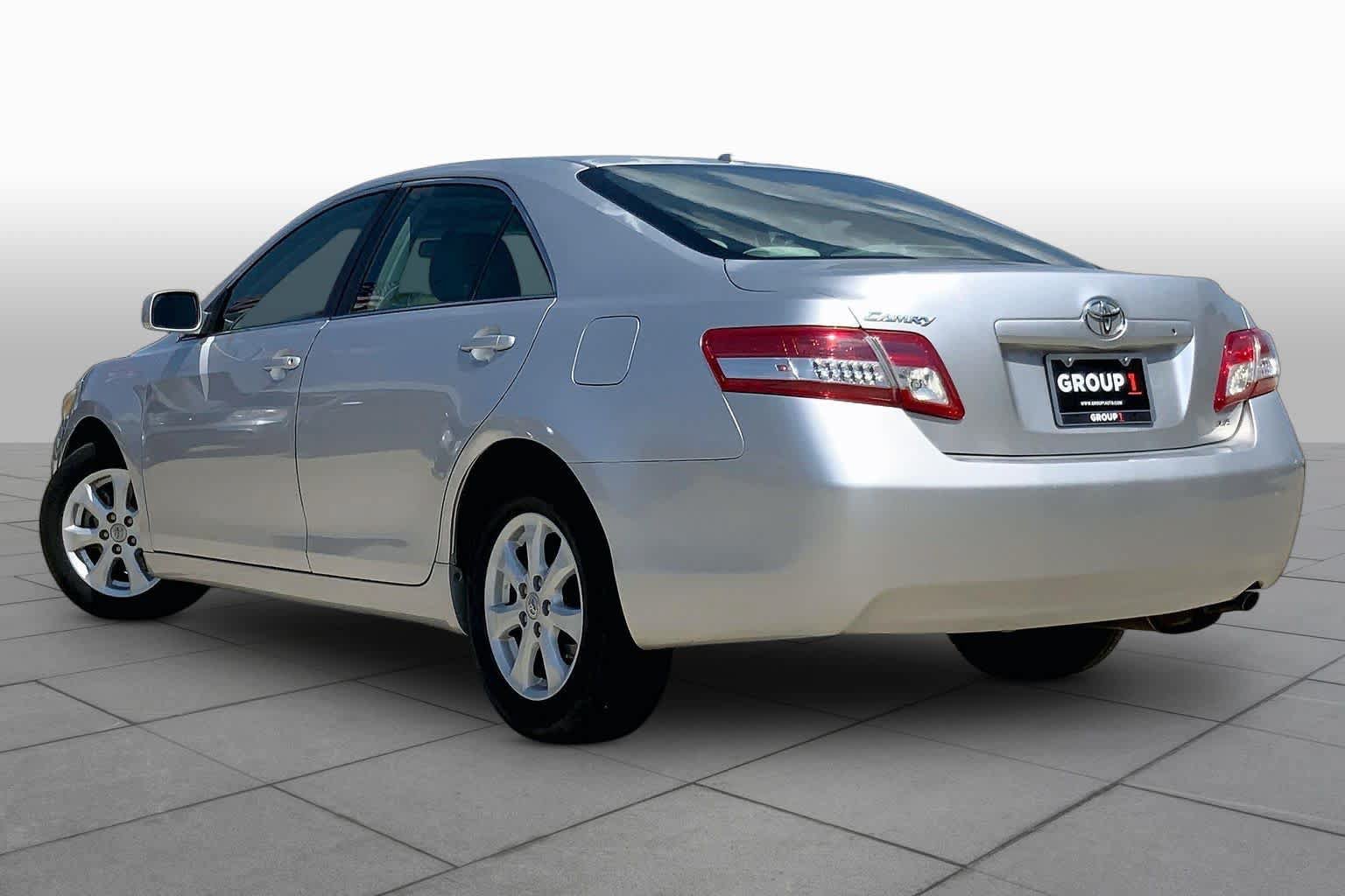 Used 2011 Toyota Camry LE w/ LE Extra-Value Pkg FWD image 11