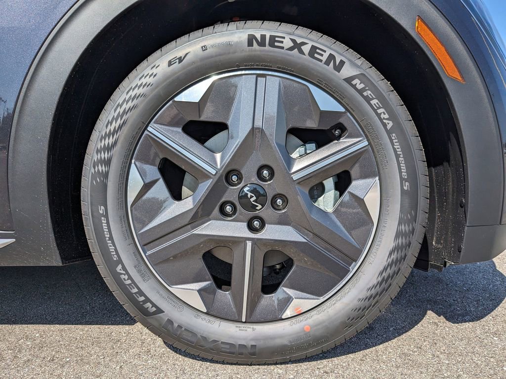 New 2025 Kia EV6 Light RWD image 11