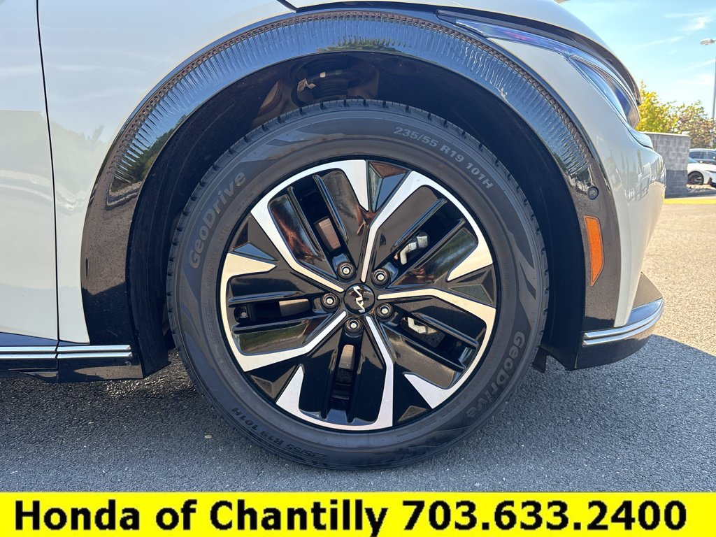 Used 2022 Kia EV6 Wind w/ Wind Technology Package AWD/4WD image 33