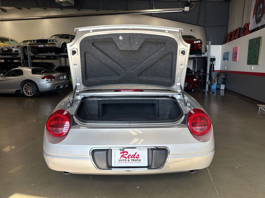 Used 2004 Ford Thunderbird image 85