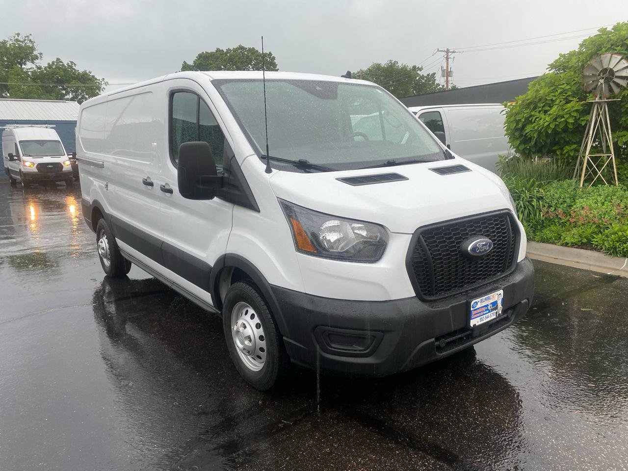 Used 2023 Ford Transit 150 Low Roof AWD image 3