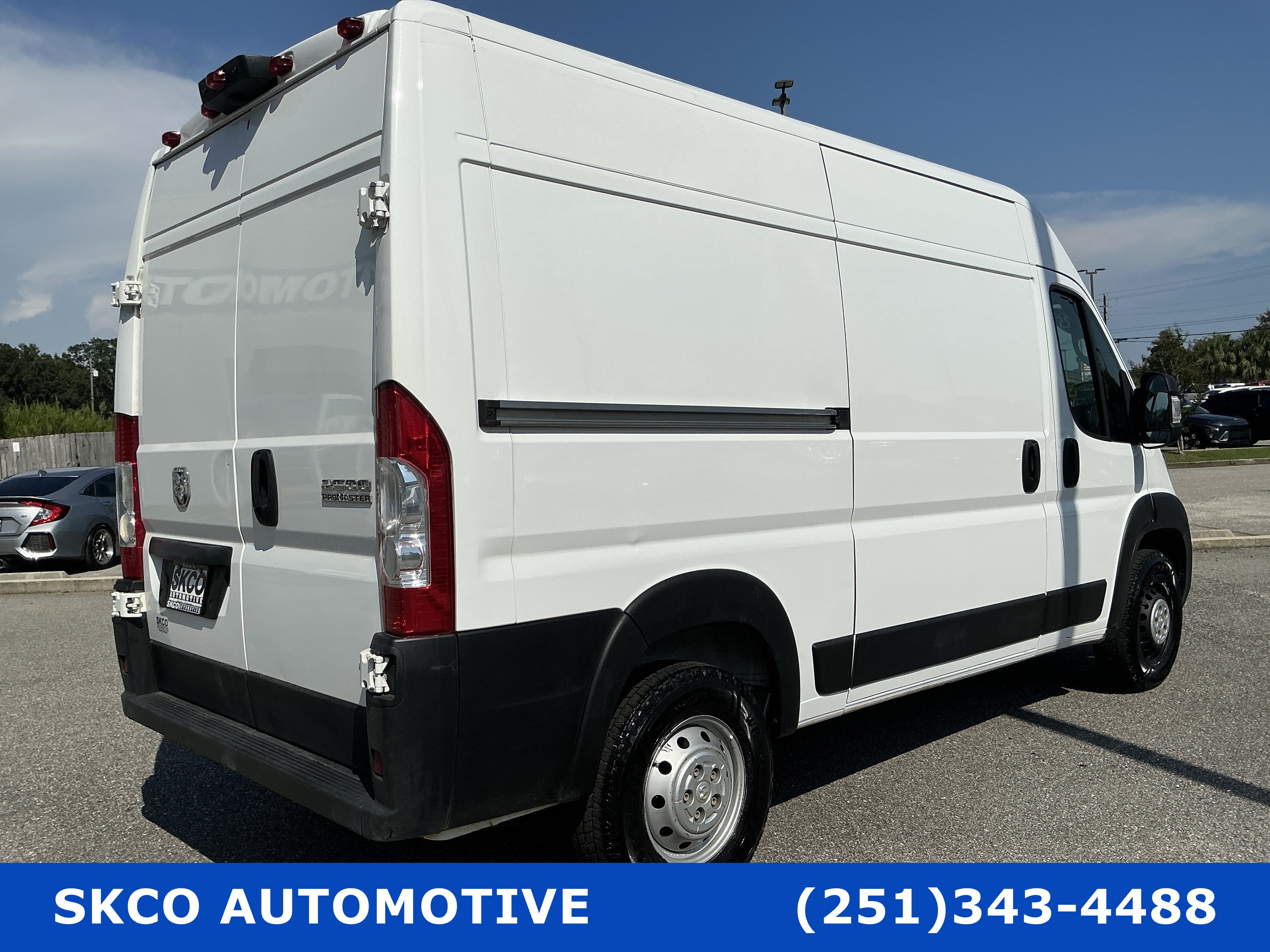 Used 2025 RAM ProMaster 2500 w/ Convenience Group FWD image 5