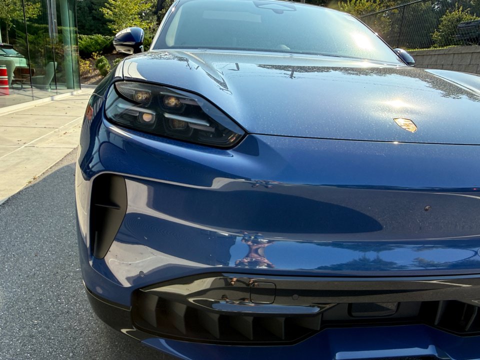 New 2026 Porsche Cayenne Electric Coupe AWD/4WD image 13