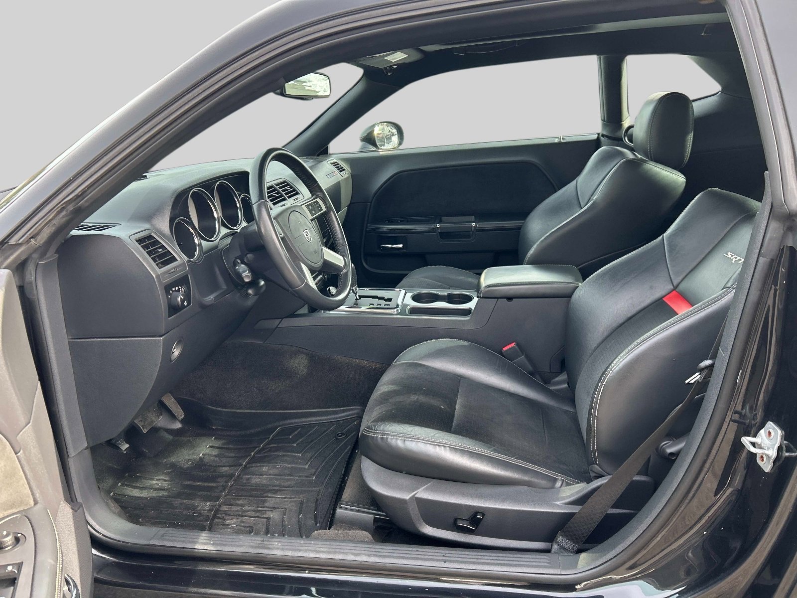 Used 2010 Dodge Challenger SRT8 w/ SRT Option Group II image 9