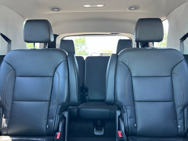 Used 2019 Chevrolet Traverse Premier w/ Driver Confidence II Package FWD image 32