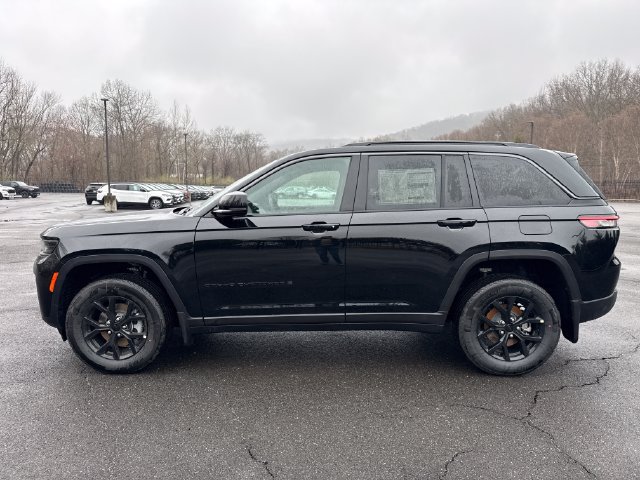 New 2026 Jeep Grand Cherokee Altitude AWD/4WD image 11