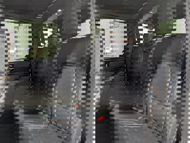 Used 2024 Ford Bronco Badlands image 14