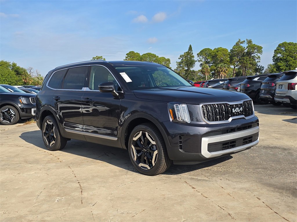 New 2025 Kia Telluride EX image 2