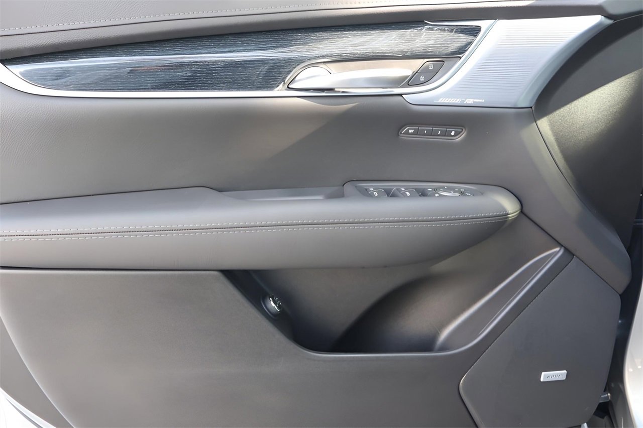 New 2025 Cadillac XT5 Premium Luxury w/ Technology Package image 10