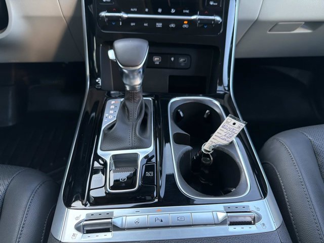 Used 2024 Kia Carnival SX Prestige image 32