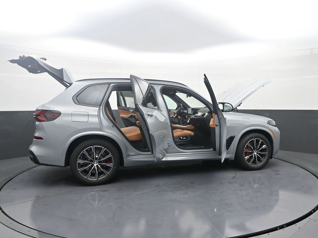 New 2026 BMW X5 M60i w/ Climate Comfort Package image 44