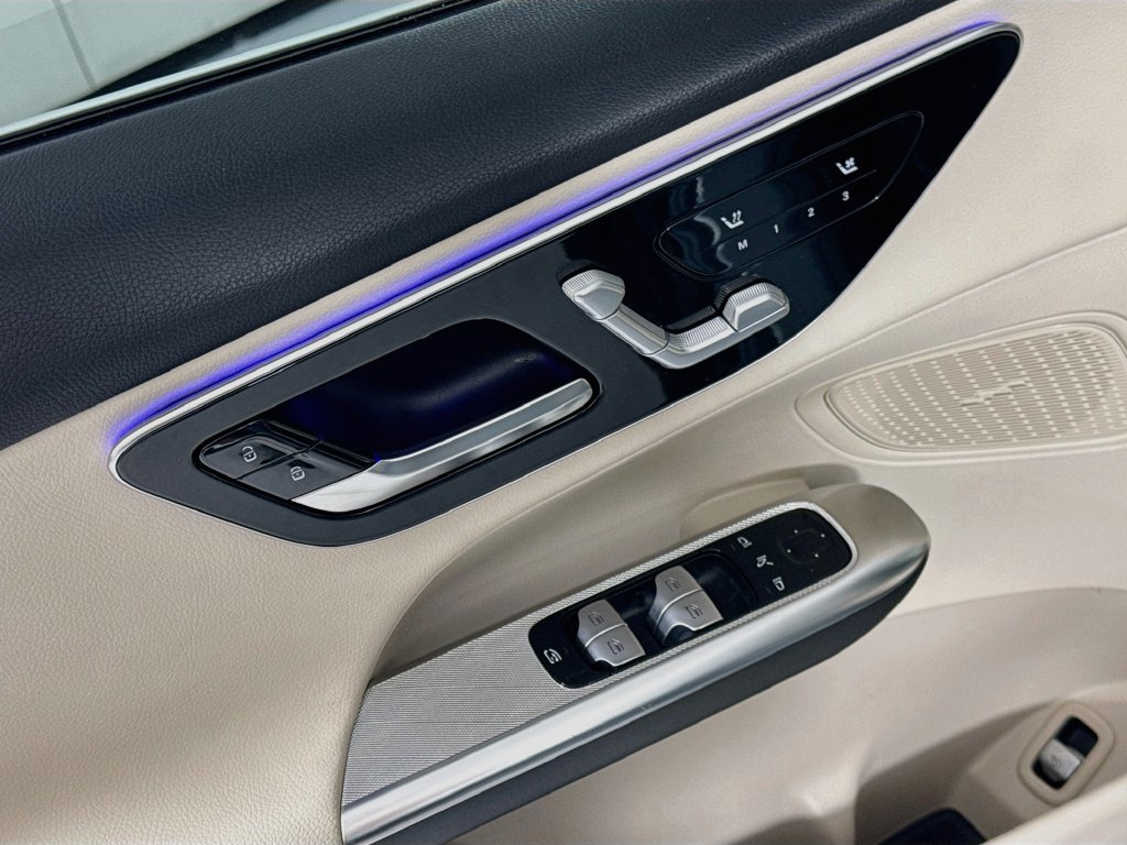 Certified 2026 Mercedes-Benz GLC 300 image 23
