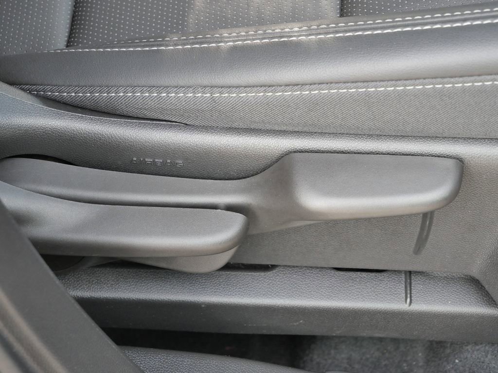 Used 2024 Buick Envision Preferred image 16