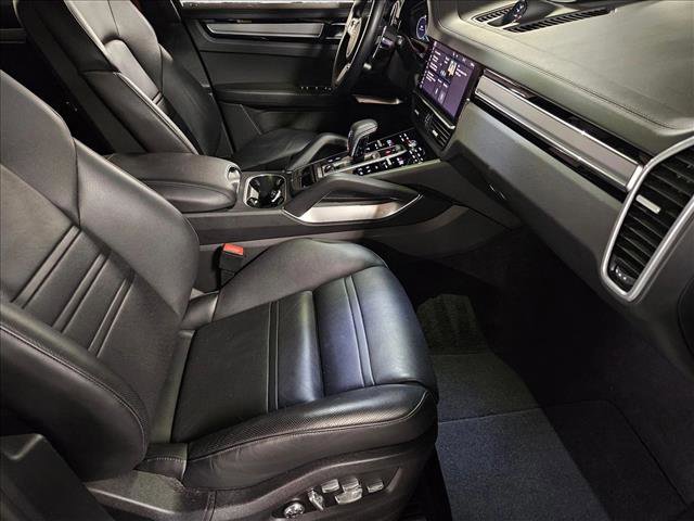 Used 2019 Porsche Cayenne Turbo image 22