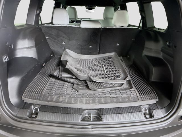 Used 2026 Jeep Cherokee Limited AWD/4WD image 25