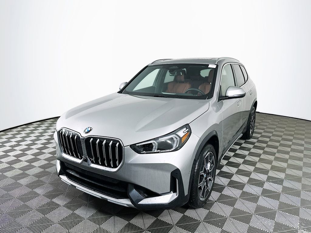 Used 2026 BMW X1 xDrive28i w/ Technology Package image 4
