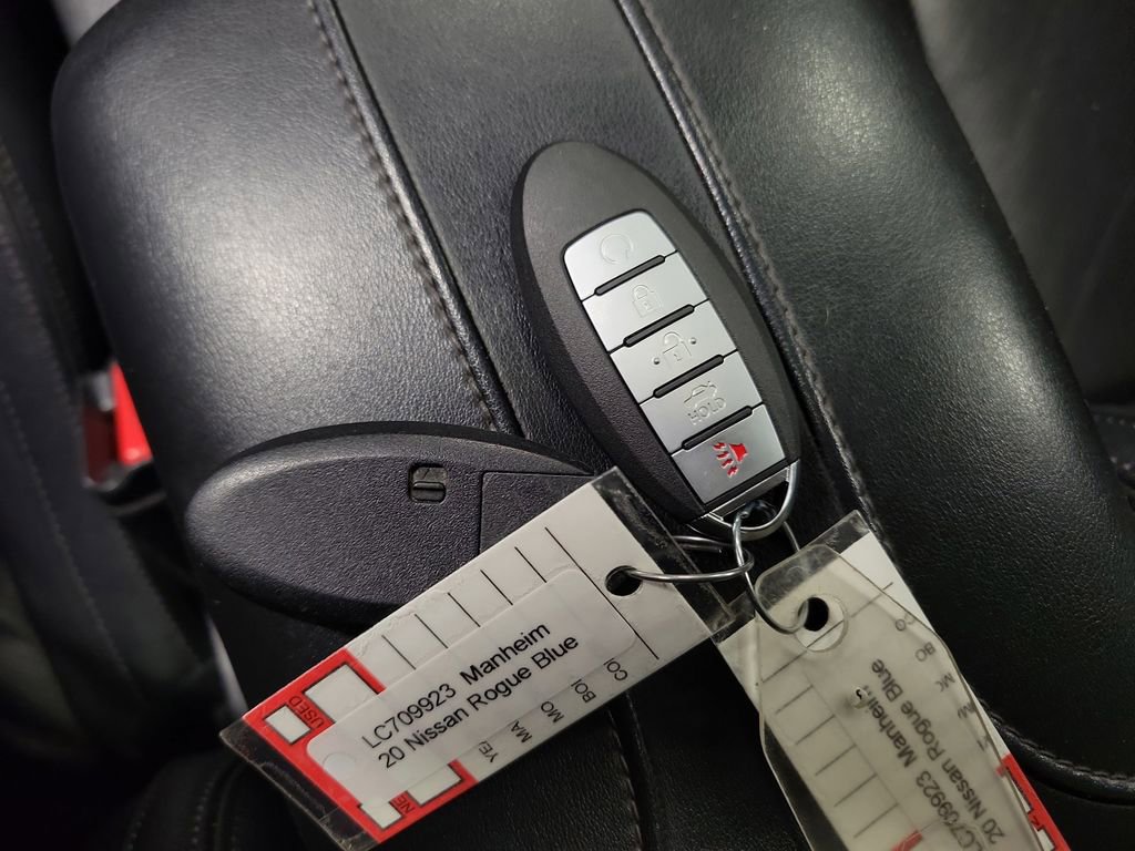 Used 2020 Nissan Rogue SL w/ Premium Package image 16