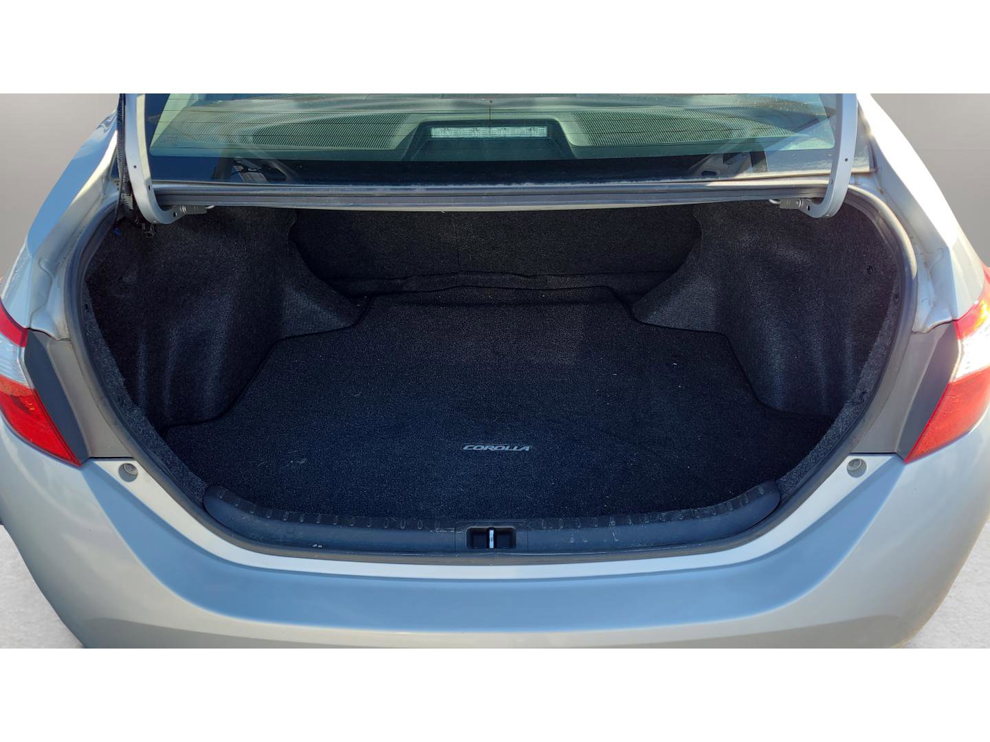 Used 2016 Toyota Corolla S image 22