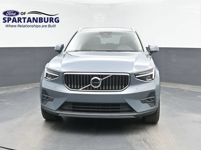 Used 2023 Volvo XC40 B4 Ultimate FWD image 5