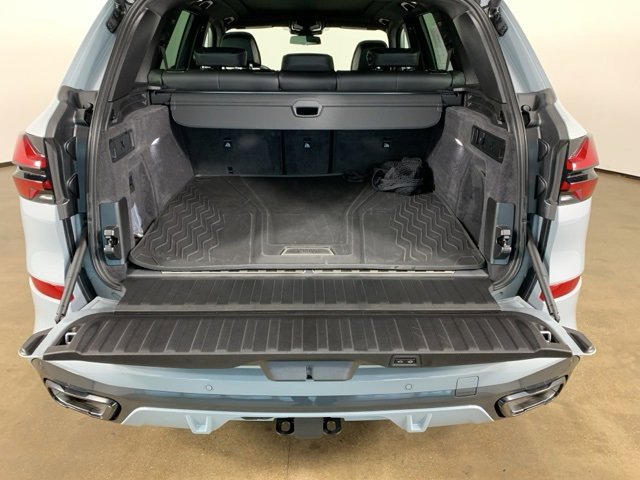 Used 2026 BMW X5 xDrive50e w/ M Sport Package image 32