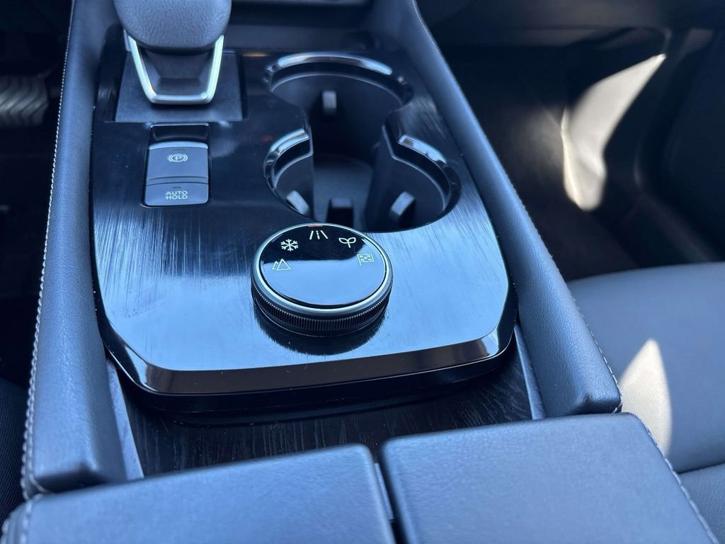 Used 2021 Nissan Rogue SL w/ Premium Package AWD/4WD image 25