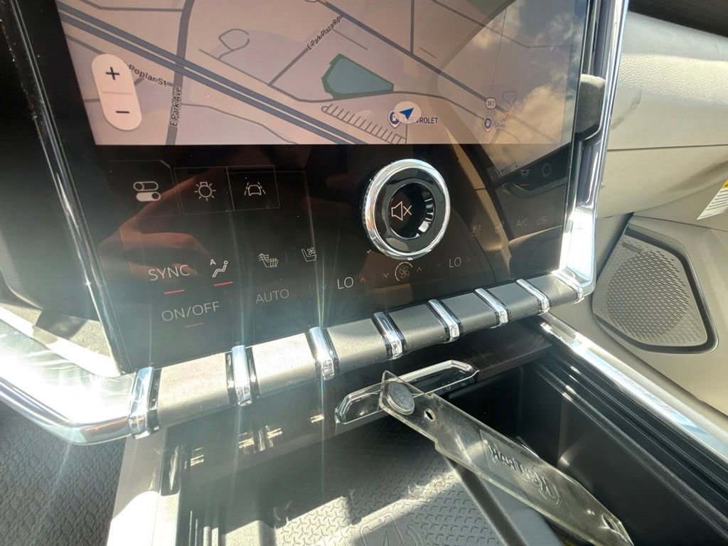 New 2026 GMC Acadia Denali w/ Super Cruise Package FWD image 18