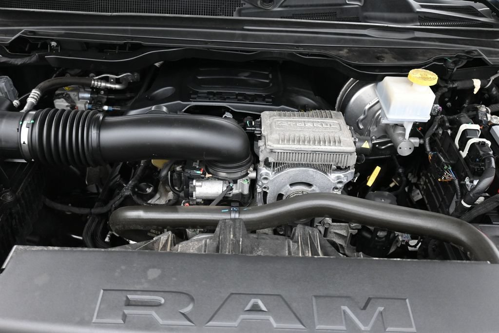 Used 2023 RAM 1500 Laramie AWD/4WD image 17