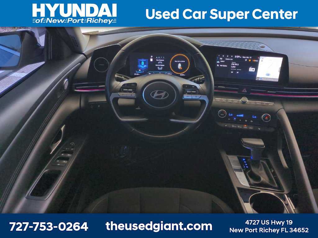 Used 2025 Hyundai Elantra SEL FWD image 16