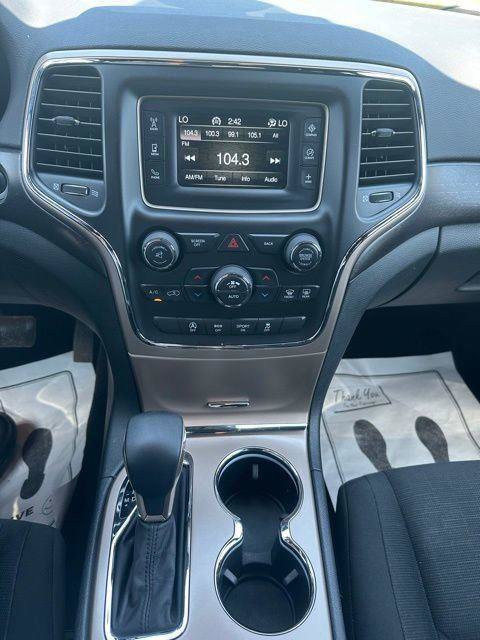 Used 2016 Jeep Grand Cherokee Laredo AWD/4WD image 27