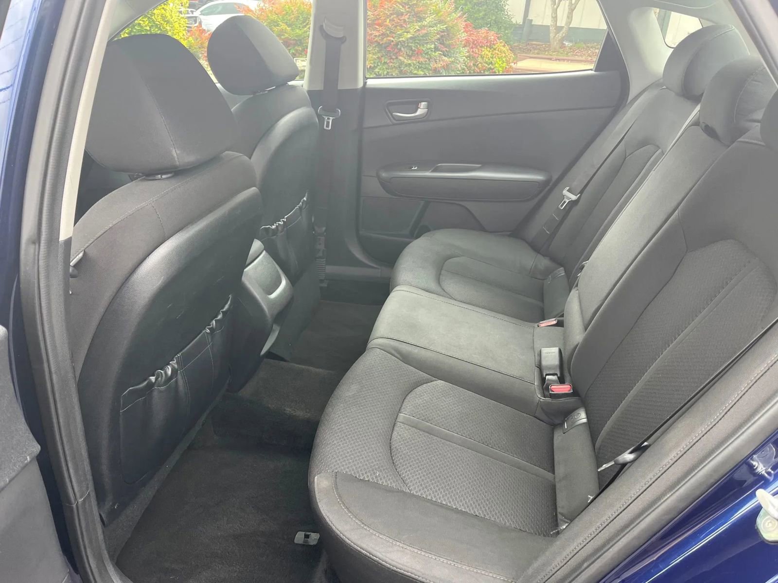 Used 2018 Kia Optima LX w/ 17" Alloy Wheels Package FWD image 9