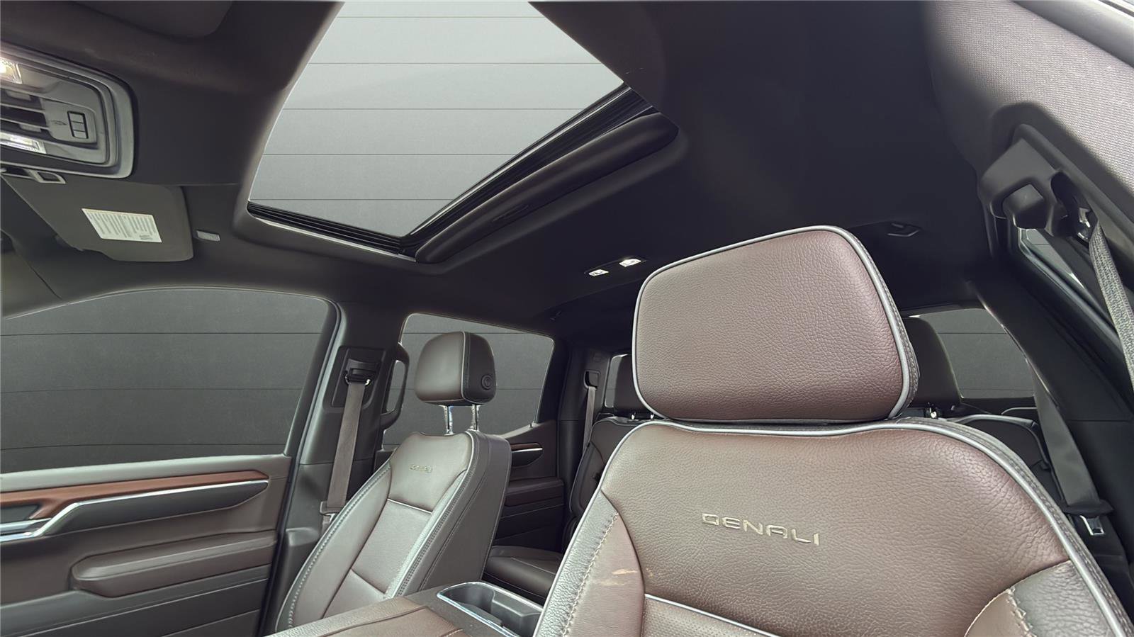 Used 2023 GMC Sierra 1500 Denali w/ Denali Reserve Package image 3