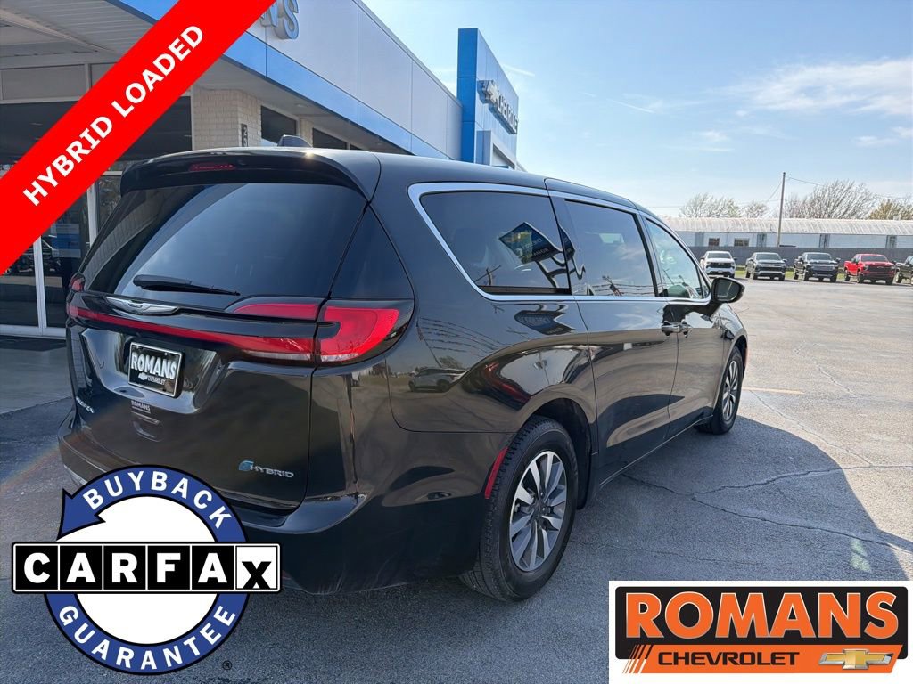 Used 2024 Chrysler Pacifica Limited FWD image 3