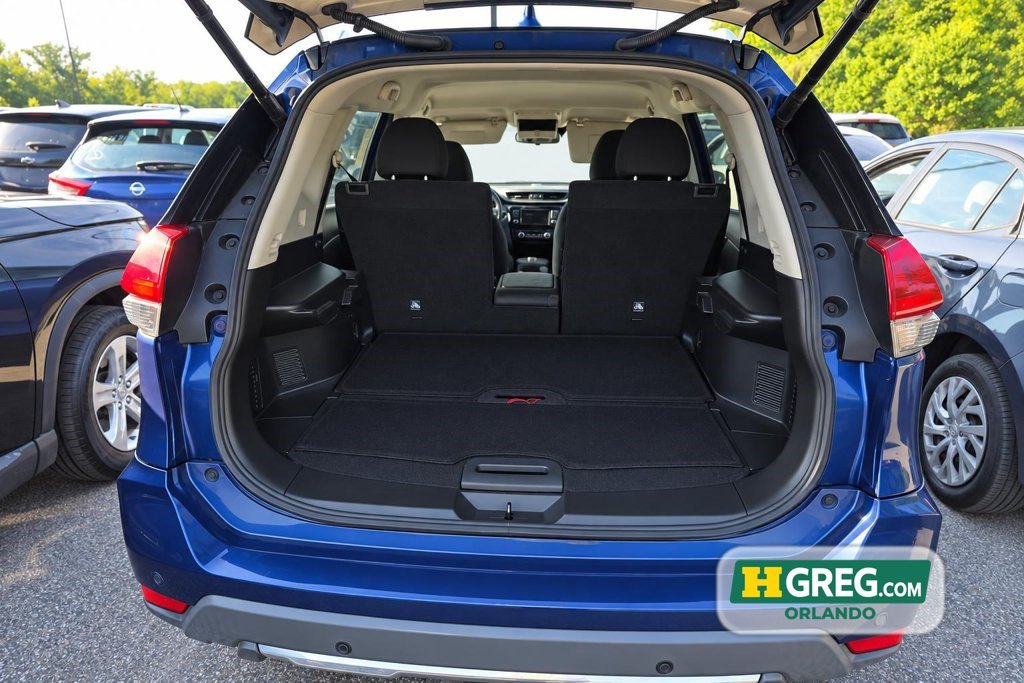 Used 2020 Nissan Rogue SV FWD image 17