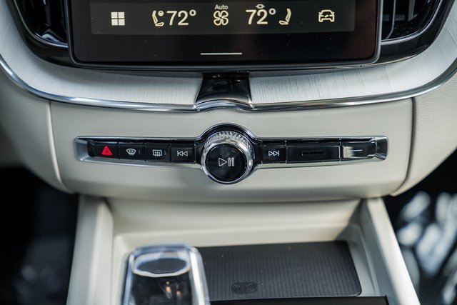 New 2026 Volvo XC60 B5 Ultra w/ Protection Package Premier image 22
