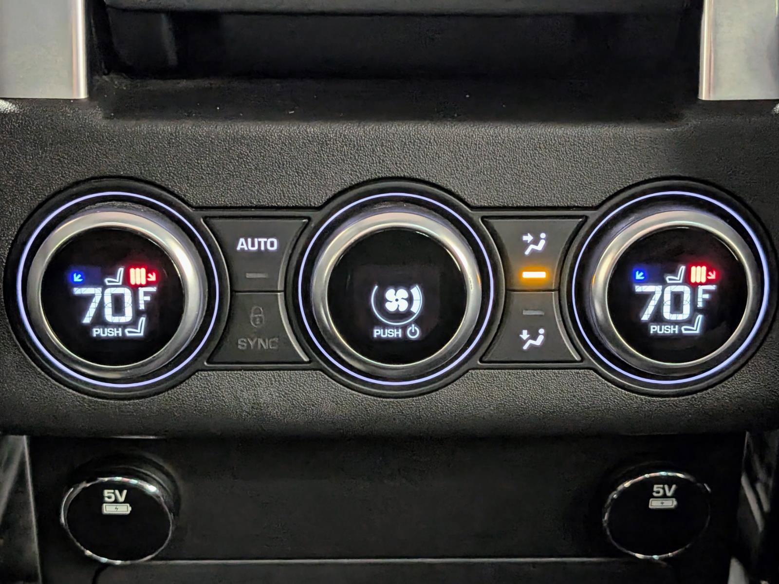 Used 2017 Land Rover Discovery HSE image 19