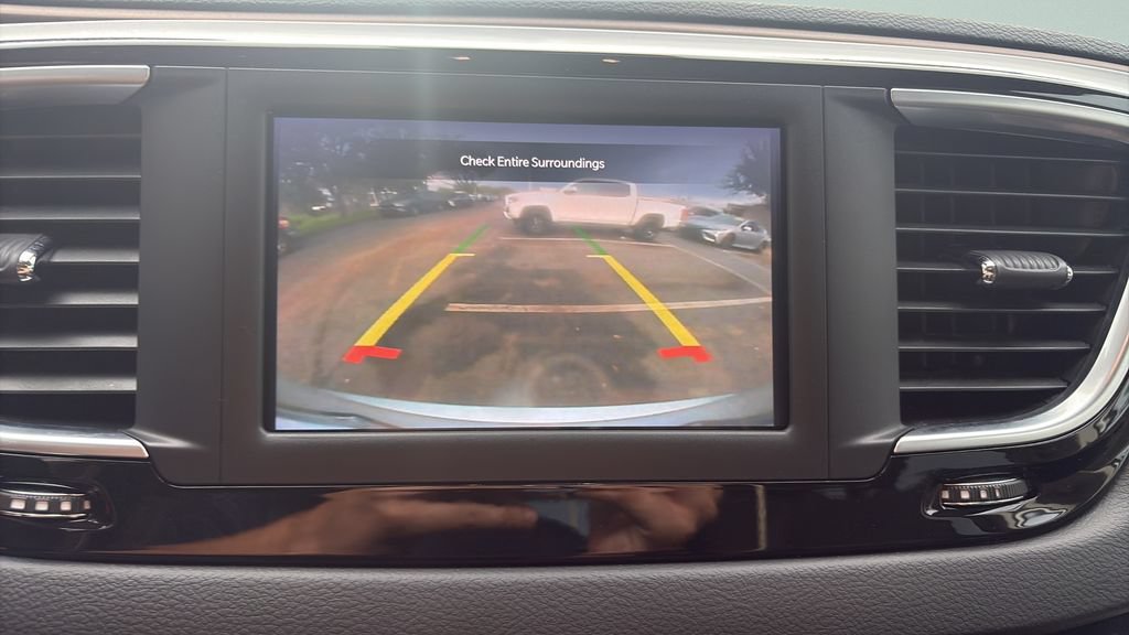 Used 2023 Chrysler Voyager LX FWD image 17