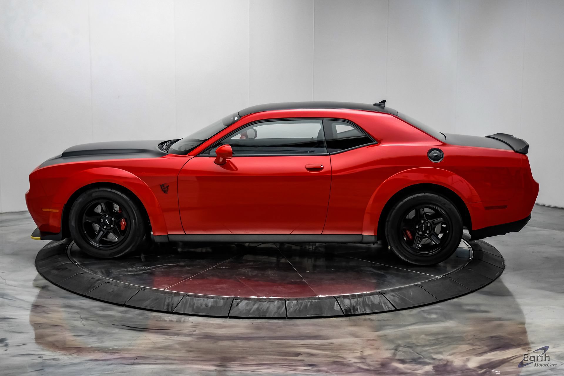Used 2018 Dodge Challenger SRT Demon RWD image 8